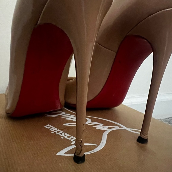 Christian Louboutin Nude So Kate - Picture 8 of 8